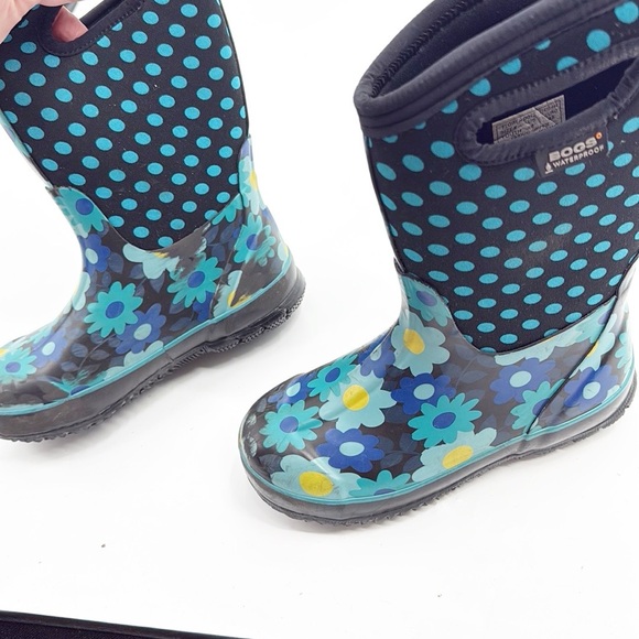 Bogs K Classic Rain Muck Boots Girls Size 3 Yellow Blue Flowers - Picture 6 of 12